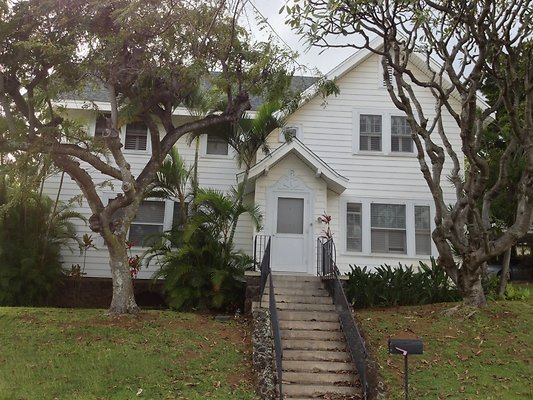 Manoa 1906 McKinley St. HDR- 439.9395