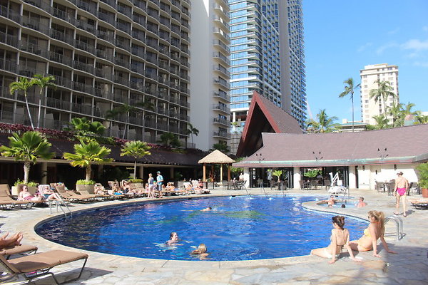 Pool and Kani Kapila Bar