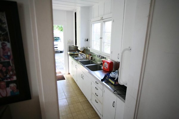 th th AINAHAINA CASSIDAY 6734