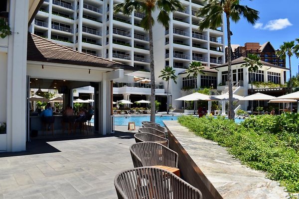 th Four Seasons Pools • 1310