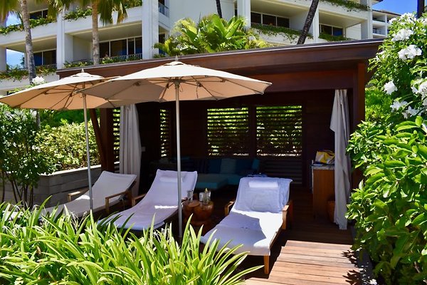 th Four Seasons Pools • 1277