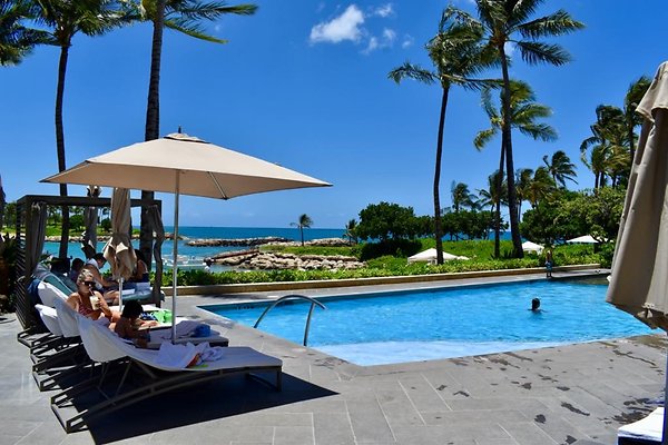 th Four Seasons Pools • 1257