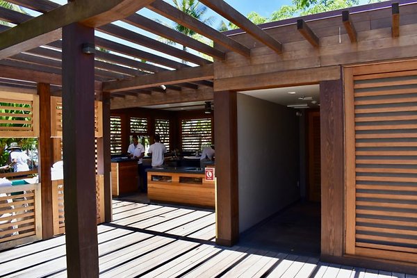 th Four Seasons Pools • 1271