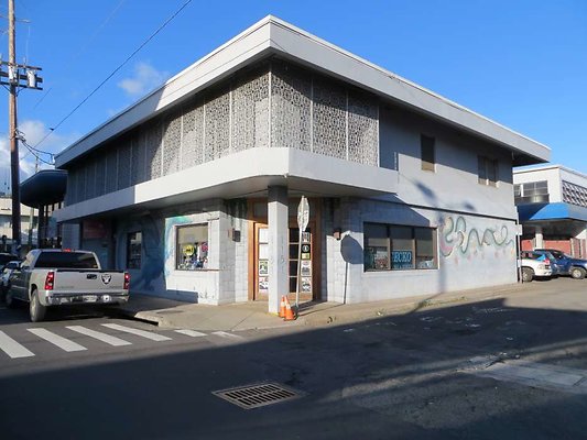 Gecko Comics-1151 12th ave- Kaimuki