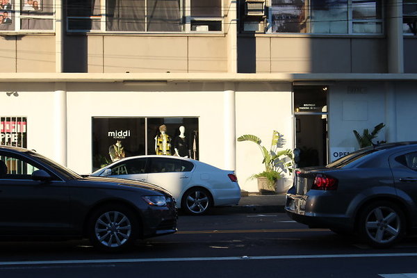 Middi Honolulu- 1236 Waimanu St Suite B- Yuki 358.3201