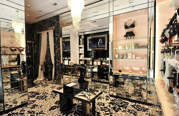 LEBWEB news agentprovocateur