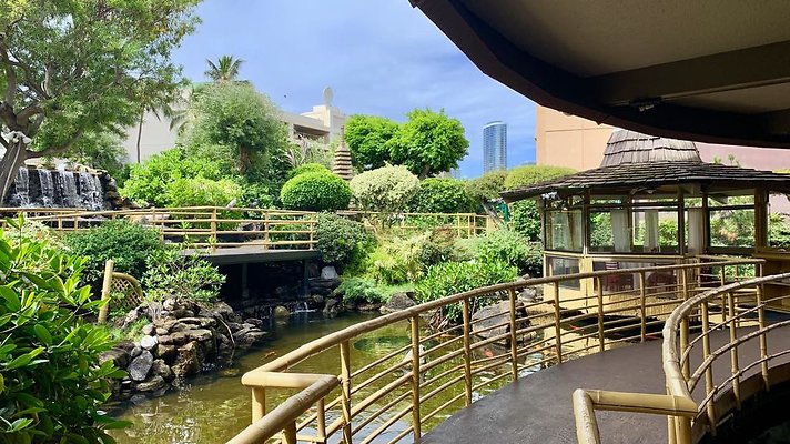 th 2019-10-03 10-24-23-1000