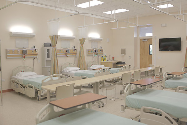 Kaimuki Chaminade NursingSchool-2