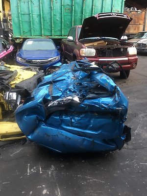 th z-Blue Hero Car 01