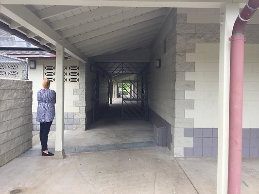 th th OVC EXT 08-09   15 46 11 PM