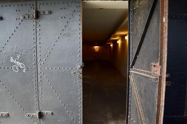 th New Battery 407    713