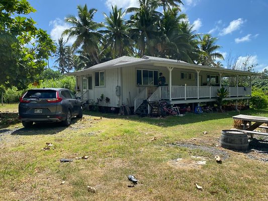 Kualoa 51-172 Kamehameha Hwy Taylor Kellerman 808.800.6319