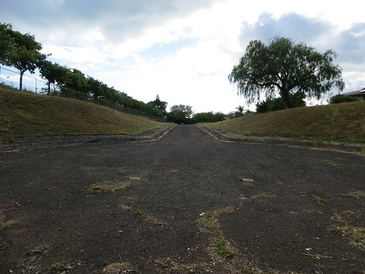 HI50 S5 Kaimuki Monsarrat tunnel IMG 2168