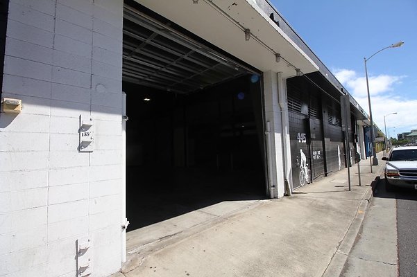 kakaako 445 Cooke st 808 291 7404