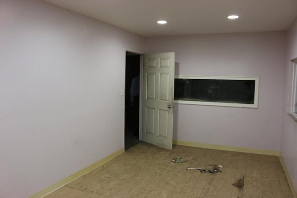 th 23a IMG 2nd Floor Office1 Reverse