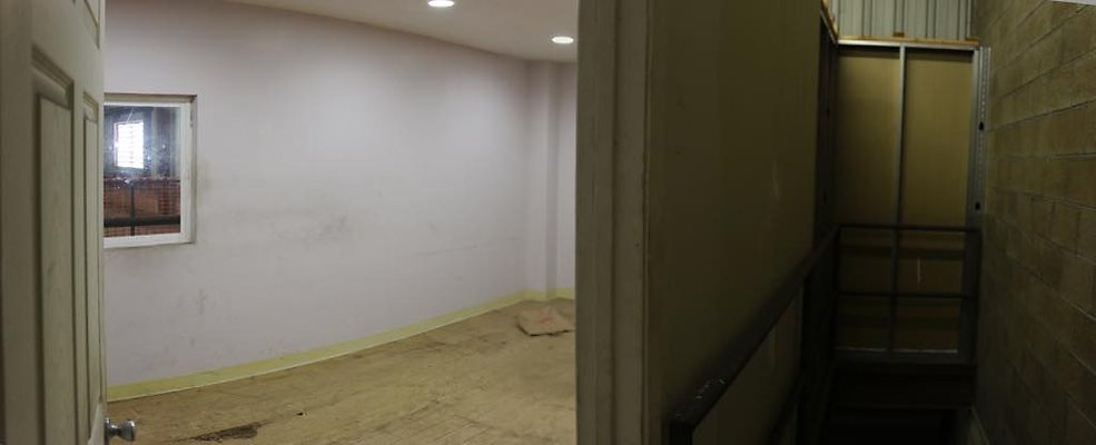 th 22 IMG 2nd Floor Office1