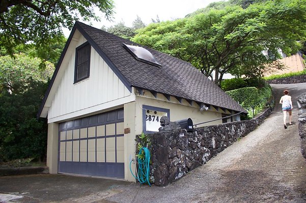 Manoa 2874 Komaia Pl