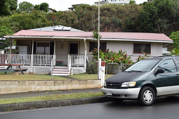 Makiki 2160 Anianiku St- Elaine 398.4688 Makiki 2160 Anianiku St- Elaine 398.4688