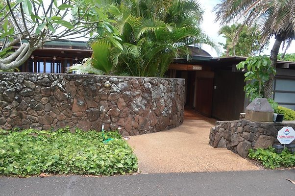 61-353 Kamehameha Hwy near Waimea North Shore - Joyce Farrell 61-353 Kamehameha Hwy near Waimea North Shore - Joyce Farrell