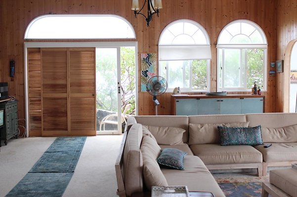 Black Point 4130 Black Point Pl Marian Mirikitani 808.728.5577 Black Point 4130 Black Point Pl Marian Mirikitani 808.728.5577