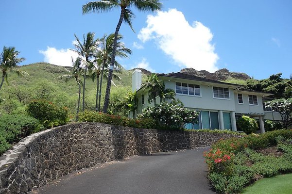 DH 3735 Diamond Head Circle DH 3735 Diamond Head Circle