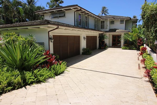 DH 4031 Kulamanu St Jeff Irvine 808.721.8090 DH 4031 Kulamanu St Jeff Irvine 808.721.8090