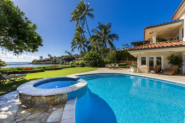 Diamona Head - 4375 Royal Place- AJ Batt 415.265.3333 Diamona Head - 4375 Royal Place- AJ Batt 415.265.3333