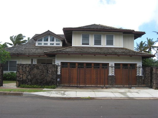 DH MK Kate Niuiki Circle DH MK Kate Niuiki Circle