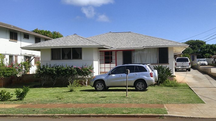 Kaimuki 741 9th Ave Jadine Johnson 808.224.5599 Kaimuki 741 9th Ave Jadine Johnson 808.224.5599