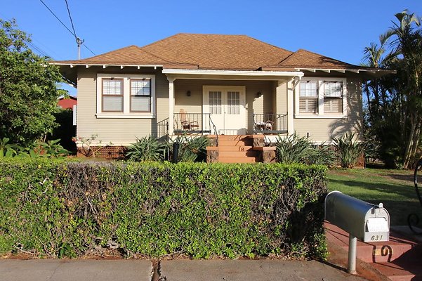 Kaimuki 631 10th Ave Daniel Ito 808.936.1036 Kaimuki 631 10th Ave Daniel Ito 808.936.1036