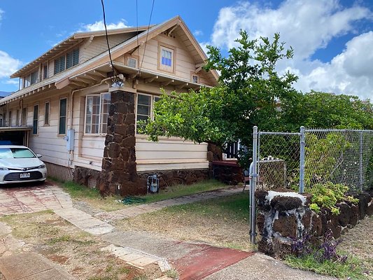 Kaimuki 647 9th Ave Jamiee Thomson-tenant-805.901.9079 Kaimuki 647 9th Ave Jamiee Thomson-tenant-805.901.9079