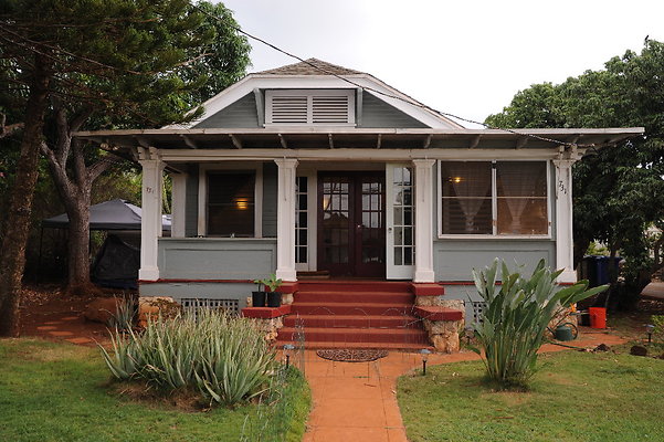 Kaimuki 731 10th Ave-DO NOT APPROACH Fishman Kaimuki 731 10th Ave-DO NOT APPROACH Fishman