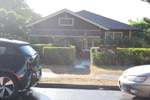 Kaimuki 756 11th Ave Marlie Bond (tenant) 808.348.2528 Kaimuki 756 11th Ave Marlie Bond (tenant) 808.348.2528