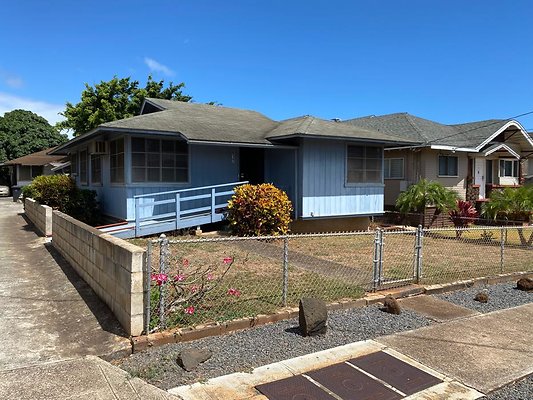 Kaimuki 617 9th Avenue Shelly Chang-Oshiro 808.753.3736 Kaimuki 617 9th Avenue Shelly Chang-Oshiro 808.753.3736