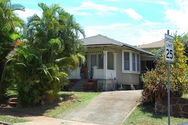 Kaimuki UNAPPROVED 707 10th Ave Zoran 808-799-7934 Kaimuki UNAPPROVED 707 10th Ave Zoran 808-799-7934