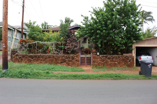 Kaimuki 621 12th Ave Mary Quinn 808.799.8063 Kaimuki 621 12th Ave Mary Quinn 808.799.8063