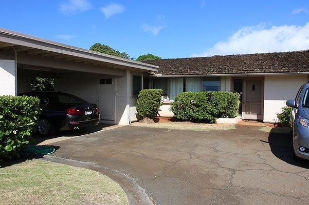 Kahala 4238 Amau St Violet 808 551 3047