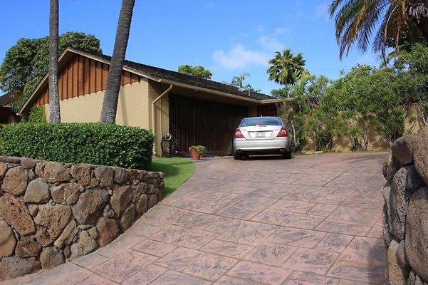 Kahala 720 Elepaio St Gina.Olondriz 808.888.7179