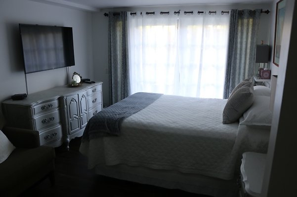 th IMG 2028 th IMG 2028