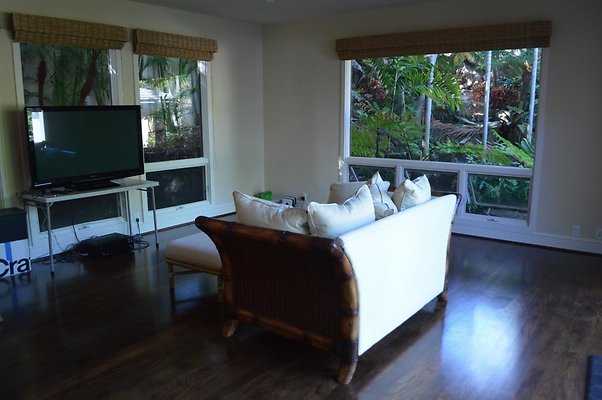 th DSC 0572 th DSC 0572