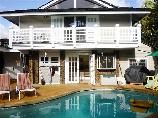 Elepaio Hale (19) Elepaio Hale (19)