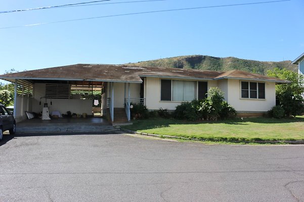 Kahala 4057 Iwalani St Michele (tenant) 808.366.7879