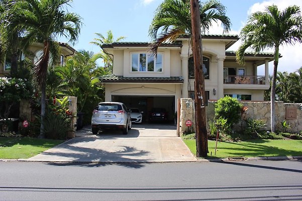 Kahala 4910 Kahala Ave Chanel Wong 808.780.2136