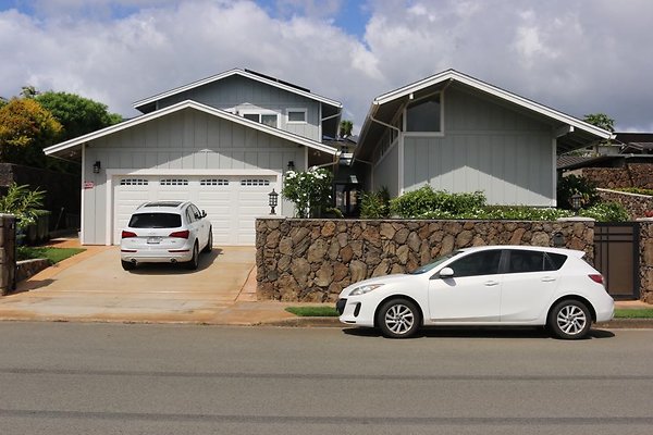 Kahala 744 Onaha St Dena.Tomlinson 808.348.1078