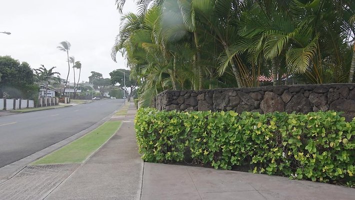 Kahala 605 Elepaio St Leslie Brown 808.228.3073 Kahala 605 Elepaio St Leslie Brown 808.228.3073