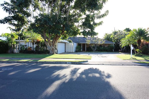 Kahala 823 Onaha St James Low 808.234.4067