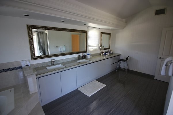 th IMG 3302 th IMG 3302