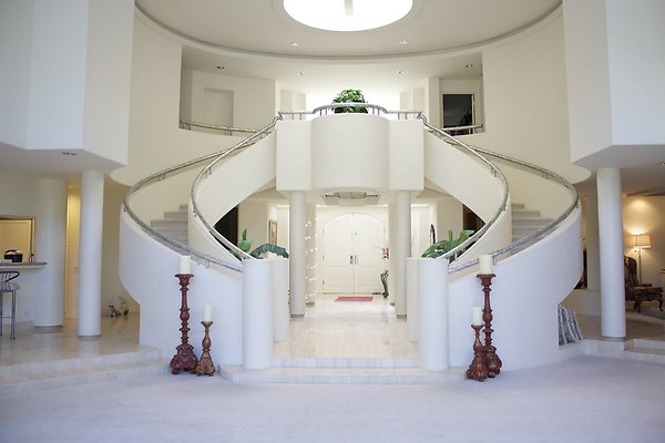 Kahala 4538 Kahala Ave Catherine.Lin 808.368.2991 Kahala 4538 Kahala Ave Catherine.Lin 808.368.2991