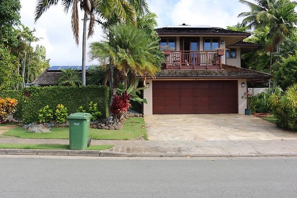 Kahala 711 Ulili St Brad.Smith 808.375.0138