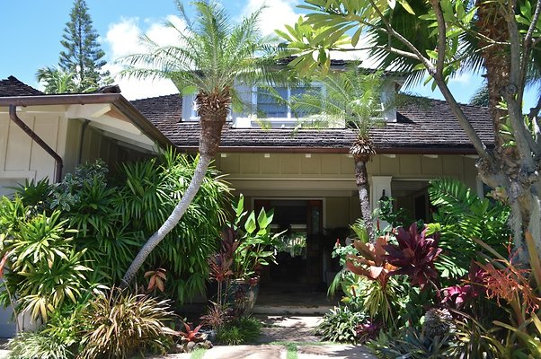 Kahala 4652 Kolohala St Justine 917.513.4195